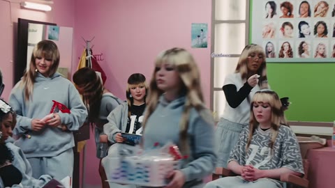 Beat 1: Pink salon