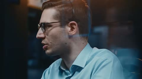 Beat 7: Man in glasses
