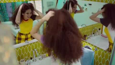 Beat 6: Hair flip