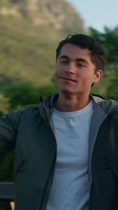 Beat 2: Smiling man