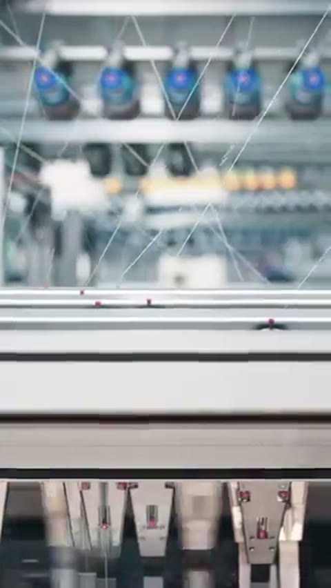 Beat 11: Knitting machine