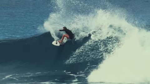 Beat 11: Surf action