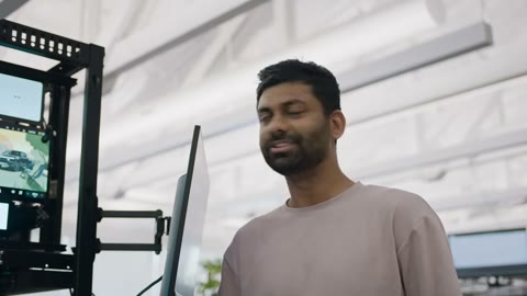 Beat 35: Smiling engineers