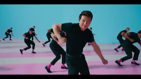 Beat 25: Cheering women