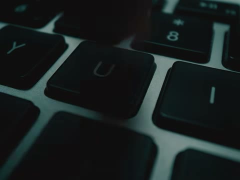 Beat 8: Keys close-up