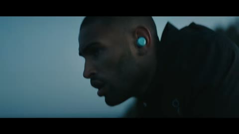 Beat 15: Glowing earbud