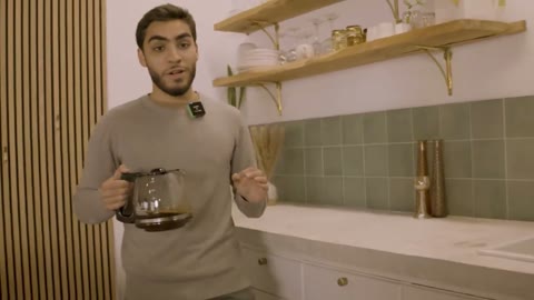 Beat 17: Pouring coffee