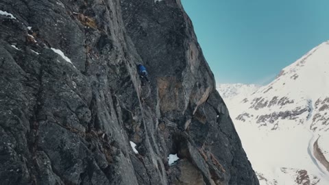Beat 18: Climbing close