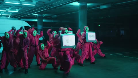 Beat 10: Dance breaks out