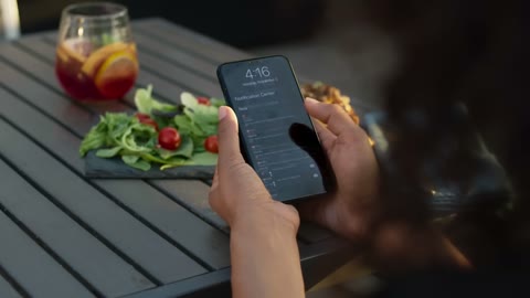 Beat 14: Phone alert