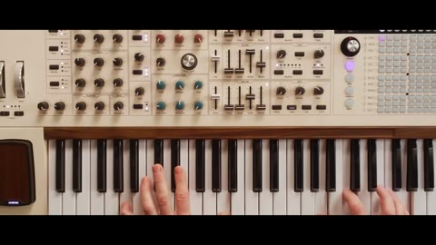 Beat 10: Panel top-down