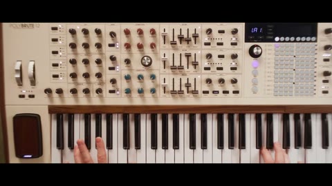 Beat 13: Panel hold