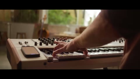 Beat 14: Side hands