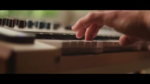 Beat 29: Hands blurred