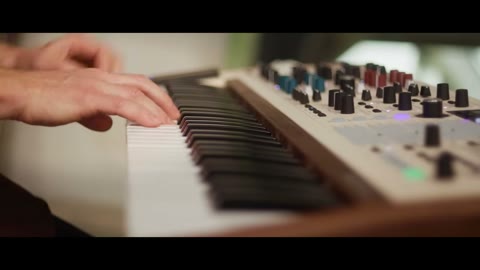 Beat 35: Hands perspective