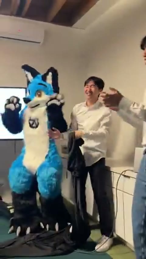 Beat 6: Fox standing