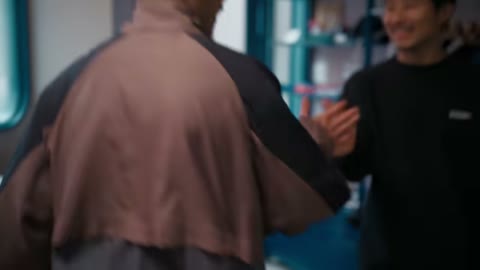 Beat 3: Door greeting