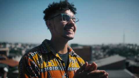 Beat 3: Smile in sun