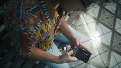 Beat 11: Overhead phone