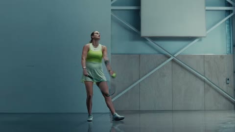 Beat 17: Hand on racket