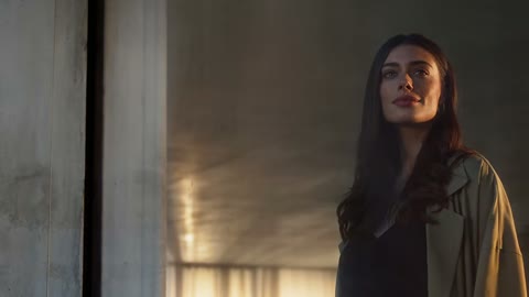 Beat 1: Woman at the house