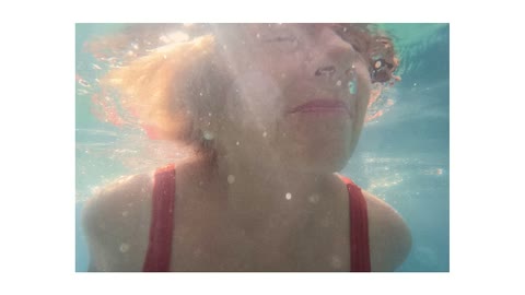 Beat 7: Underwater face