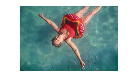 Beat 12: Legs underwater