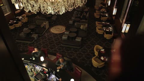 Beat 16: The bar