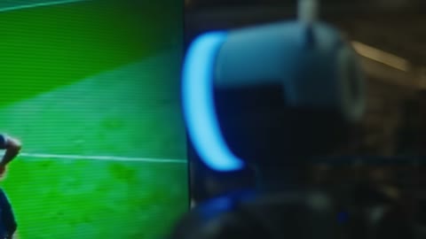 Beat 2: Screen glimpse