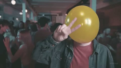 Beat 15: Skate and crowd