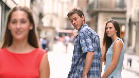 Beat 15: Distracted boyfriend