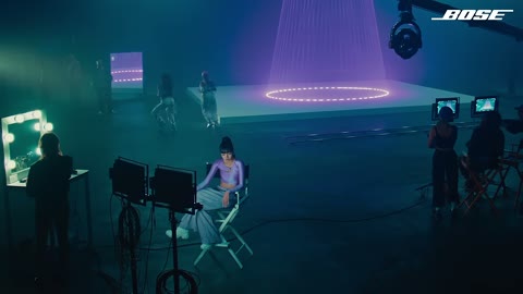 Beat 14: Lounge crowd