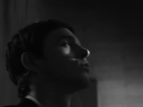 Beat 7: Looking up