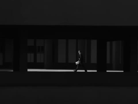 Beat 11: Distant walker