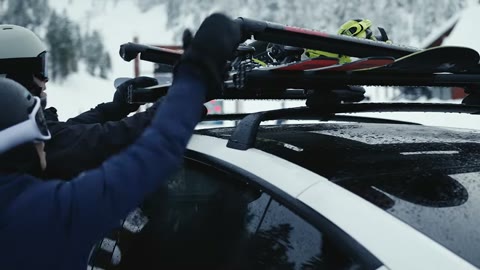 Beat 11: Loading skis