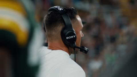 Beat 5: Coach headset