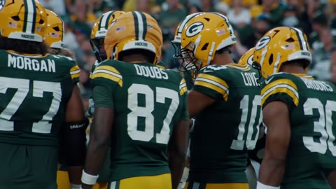 Beat 18: Sideline and huddle
