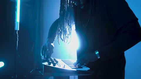 Beat 1: Silhouette fade-up