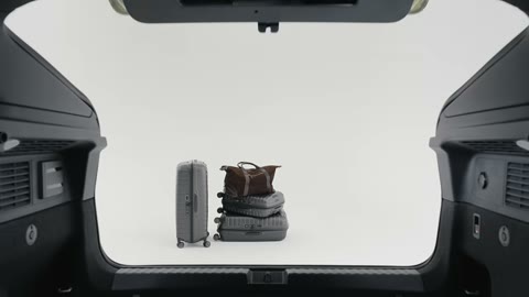 Beat 23: Boot with luggage