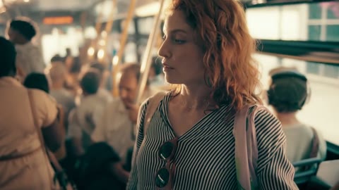 Beat 2: Crowded tram