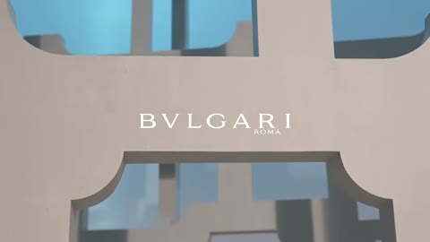 Beat 19: Columns, credit and logo