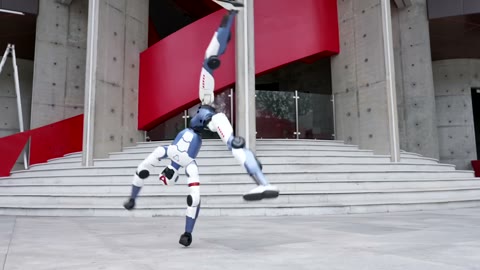 Beat 2: Plaza flips