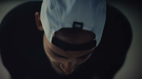 Beat 20: Stare