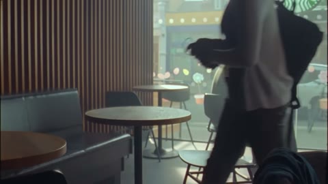 Beat 1: Empty table