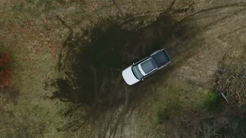 Beat 1: Overhead entrance and spin