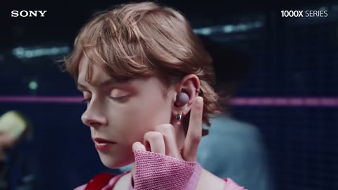 Beat 13: Earbud tap