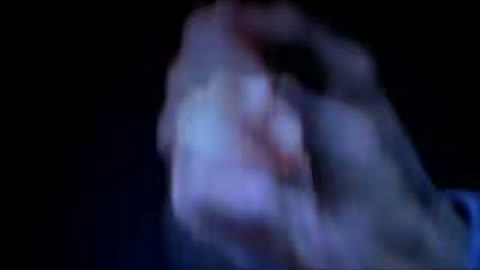 Beat 3: Shoulder blur