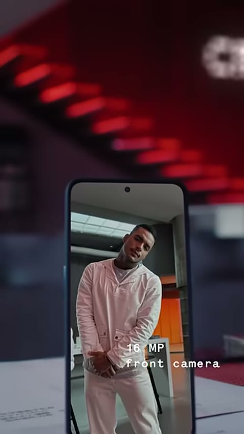 Beat 12: Selfie poses