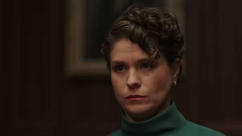 Beat 4: Woman in green