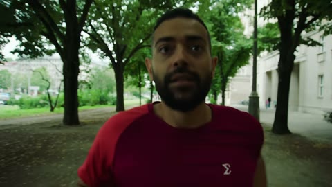 Beat 4: Face approaches